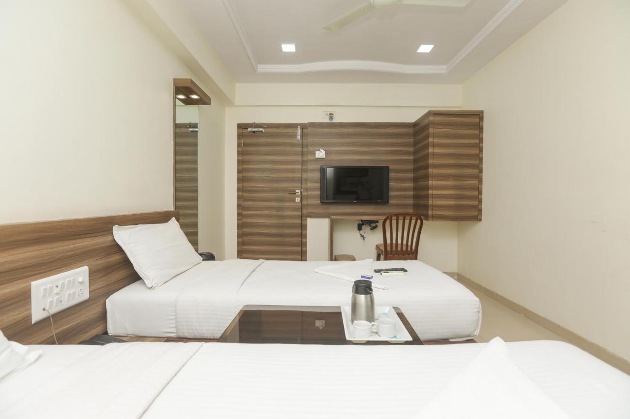 Hotel Mid Town Mumbai Bagian luar foto