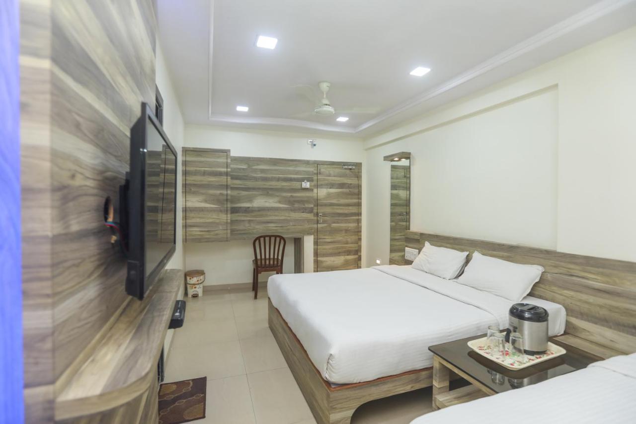 Hotel Mid Town Mumbai Bagian luar foto