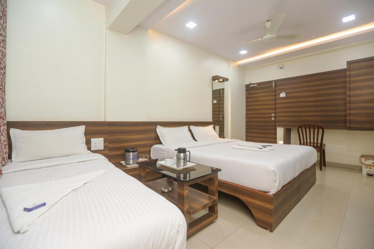 Hotel Mid Town Mumbai Bagian luar foto