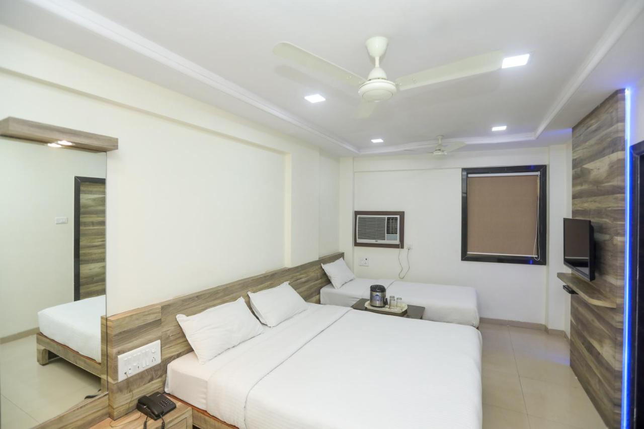 Hotel Mid Town Mumbai Bagian luar foto
